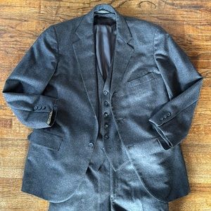 Brooks Brothers gray wool flannel 3 piece suit